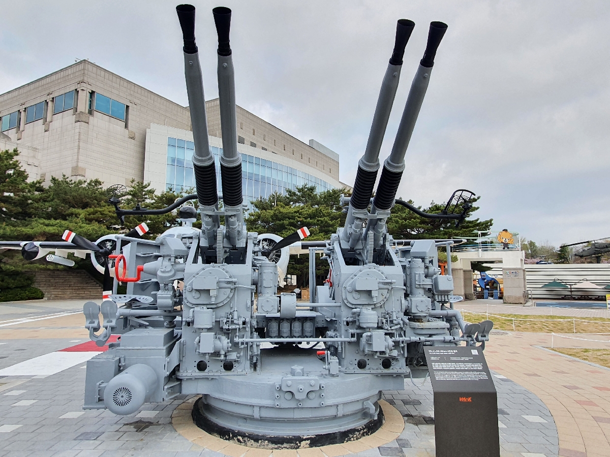 Mk.4 40mm 4연장 함포