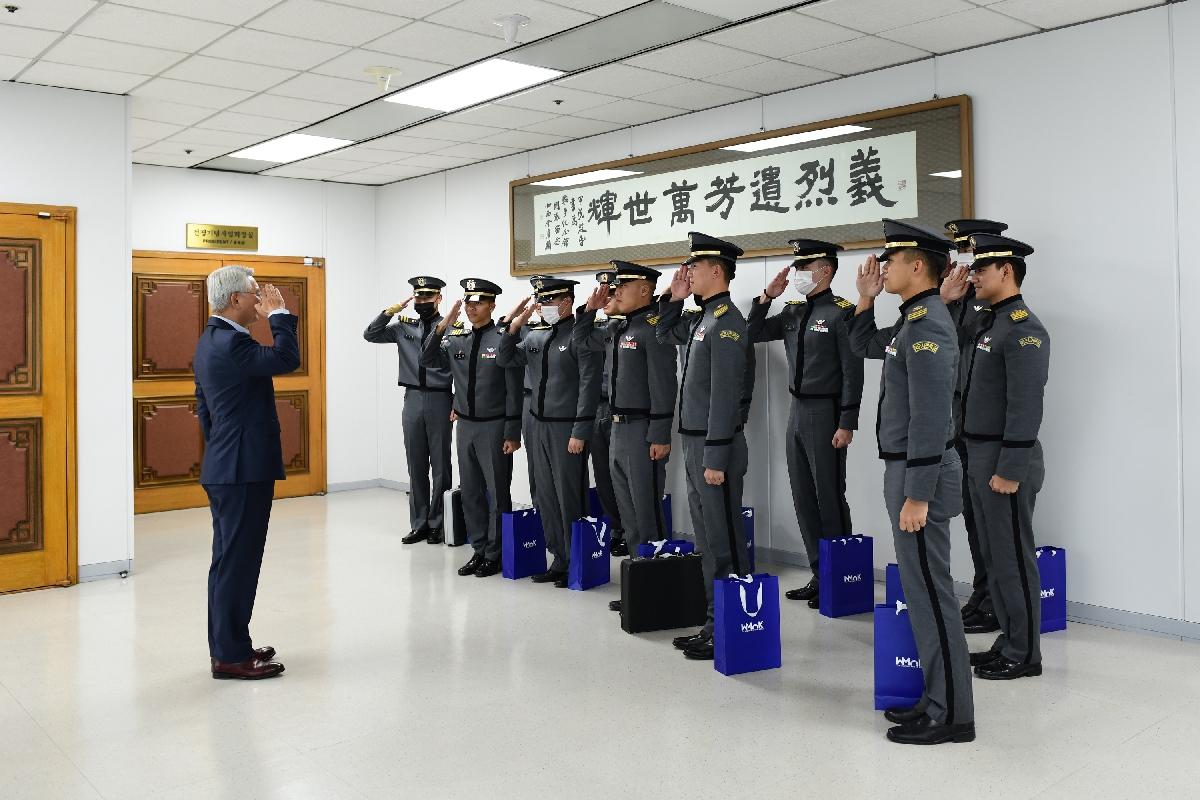 2022년 11월 육군사관학교 생도 일행 방문 사진 (3)