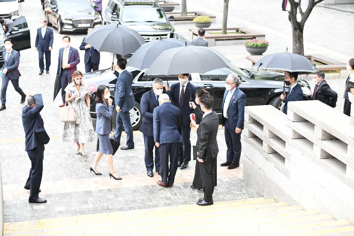 2021년 8월 26일 콜롬비아 대통령 방문 사진(콜롬비아 사진전 관람) (1)