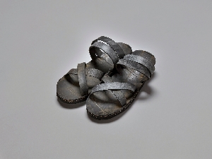 폐타이어를 활용한 신발