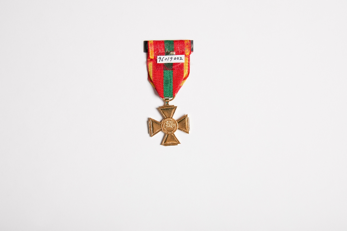 1996년 기증유물(프랑스 전투 십자 훈장)